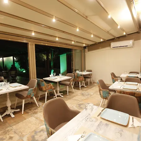Hotel Livia Ephesus 3*